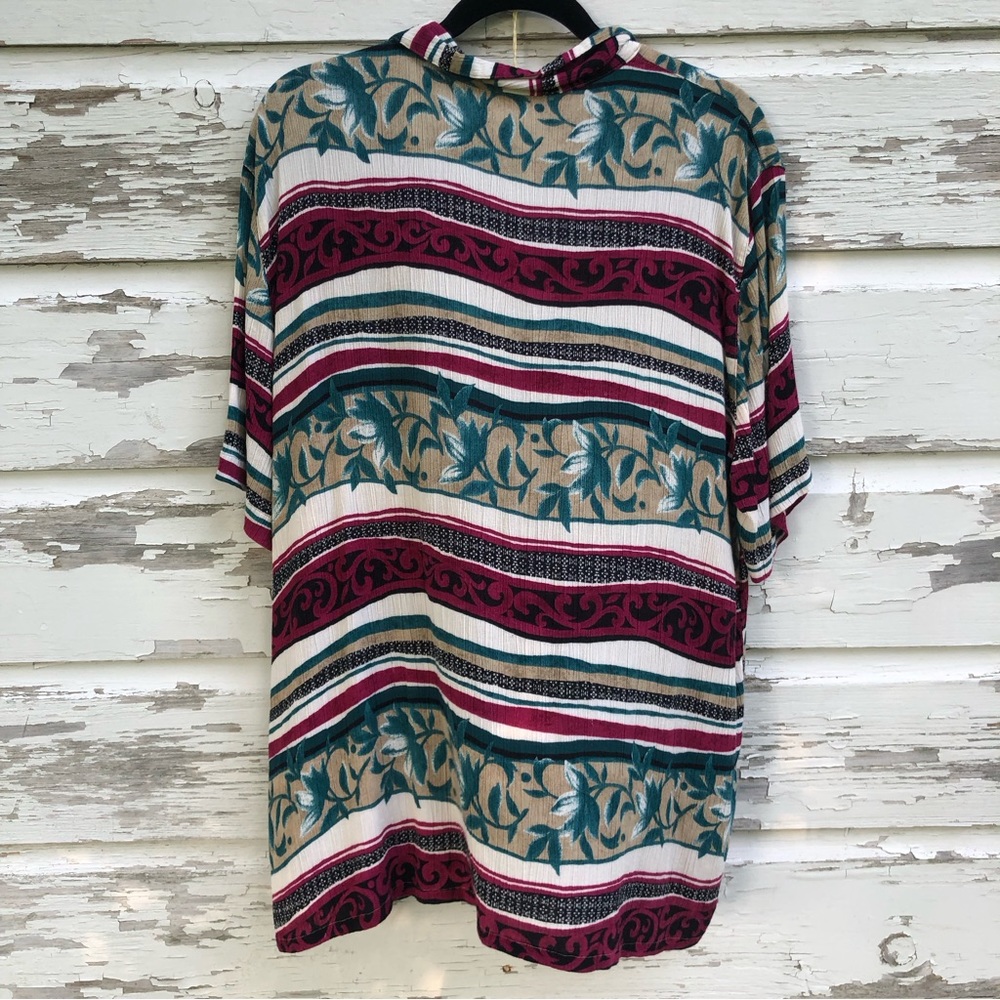 Vintage Patterned Collared Button Up Oversized Te… - image 4